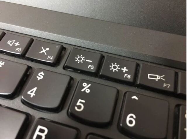Ảnh 1: giảm độ sáng màn hình máy tính bằng bàn phím